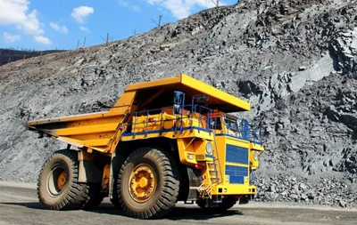 Mining vehicle axle boxes